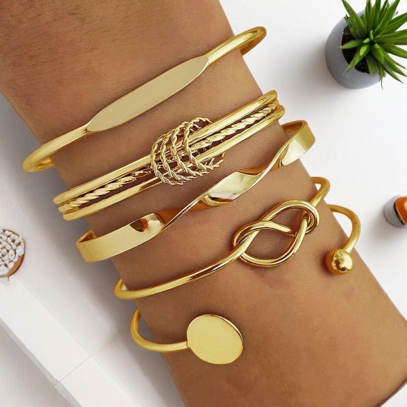 Set de Bracelets Joncs Géométriques Dorés – Collection Minimaliste Chic