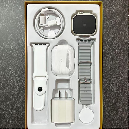 Pack High-Tech 7-en-1 : Montre Connectée Smartwatch Ultra 2 avec Écouteurs Bluetooth Sans Fil, 2 Bracelets Interchangeables & Accessoires de Charge Complète - Modèle X9