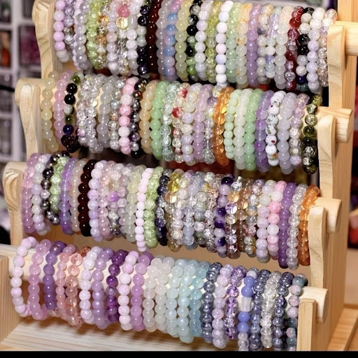 Lot de 50 pcs Wholesales de Bracelets Perlés Colorés en Verre & Cristal Synthétique (Style Perles d'Eau)