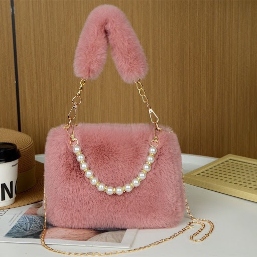 Sac à Main Femme en Fausse Fourrure Tout Doux – Petit Sac Bandoulière Elegant avec Chaîne de Perles