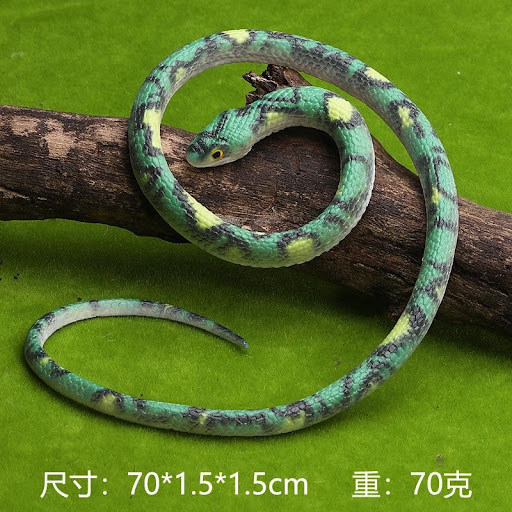 Faux Serpent Ultra-Réaliste en Caoutchouc Souple 70 cm - Jouet Farce & Attrape et Décoration Anti-Oiseaux